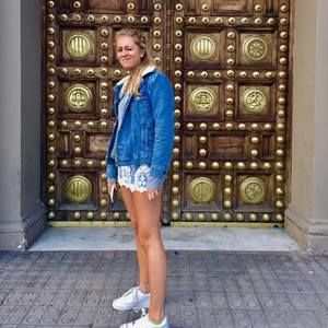 Meet your Posher, Belle